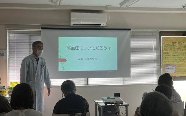 第73回健康サポート相談会「ハンドケア講習会・高血圧について知ろう」の様子02