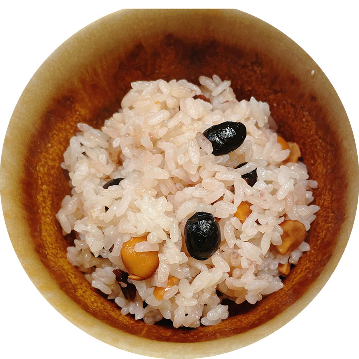 煎り黒豆ご飯